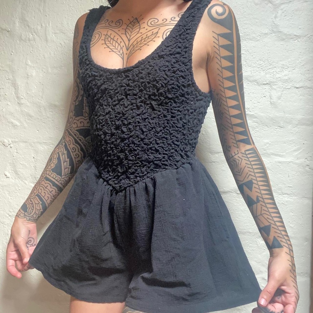 EUC Women's Free People Juliette Smoked Romper size XS in Back - Picture 9 of 9